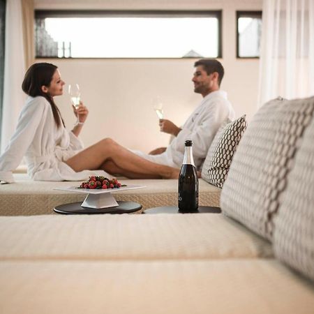 Stoa - Elegant & Romantic Guest House - "Adults Only" San Vigilio Di Marebbe Eksteriør billede