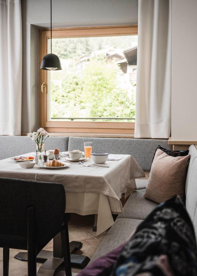Stoa - Elegant & Romantic Guest House - "Adults Only" San Vigilio Di Marebbe Eksteriør billede