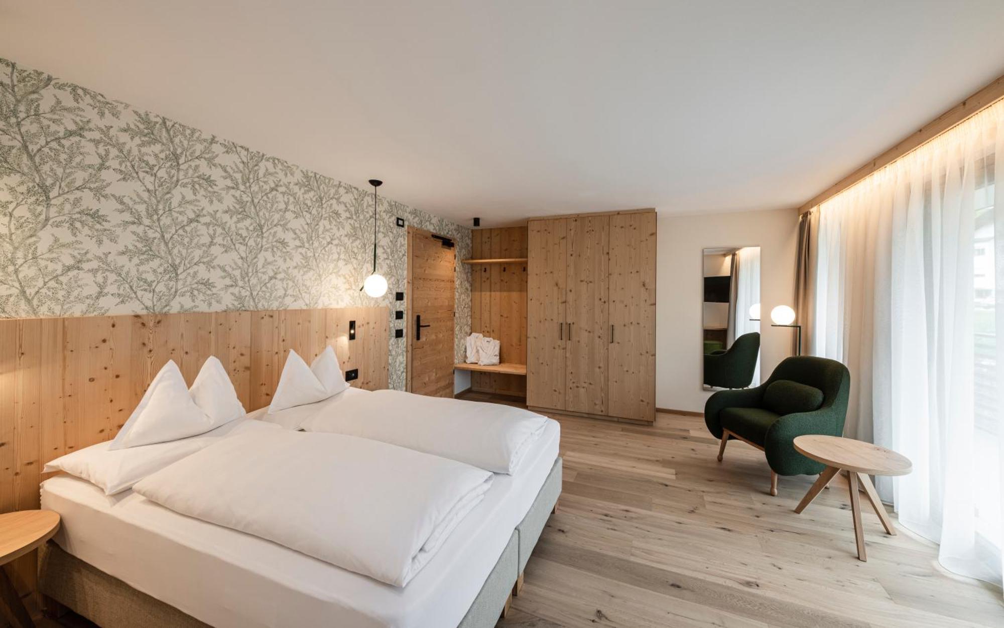 Stoa - Elegant & Romantic Guest House - "Adults Only" San Vigilio Di Marebbe Værelse billede