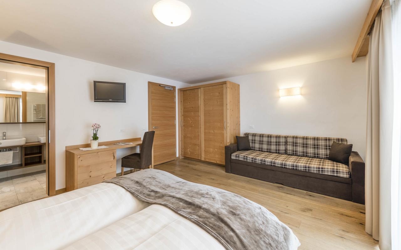Stoa - Elegant & Romantic Guest House - "Adults Only" San Vigilio Di Marebbe Eksteriør billede